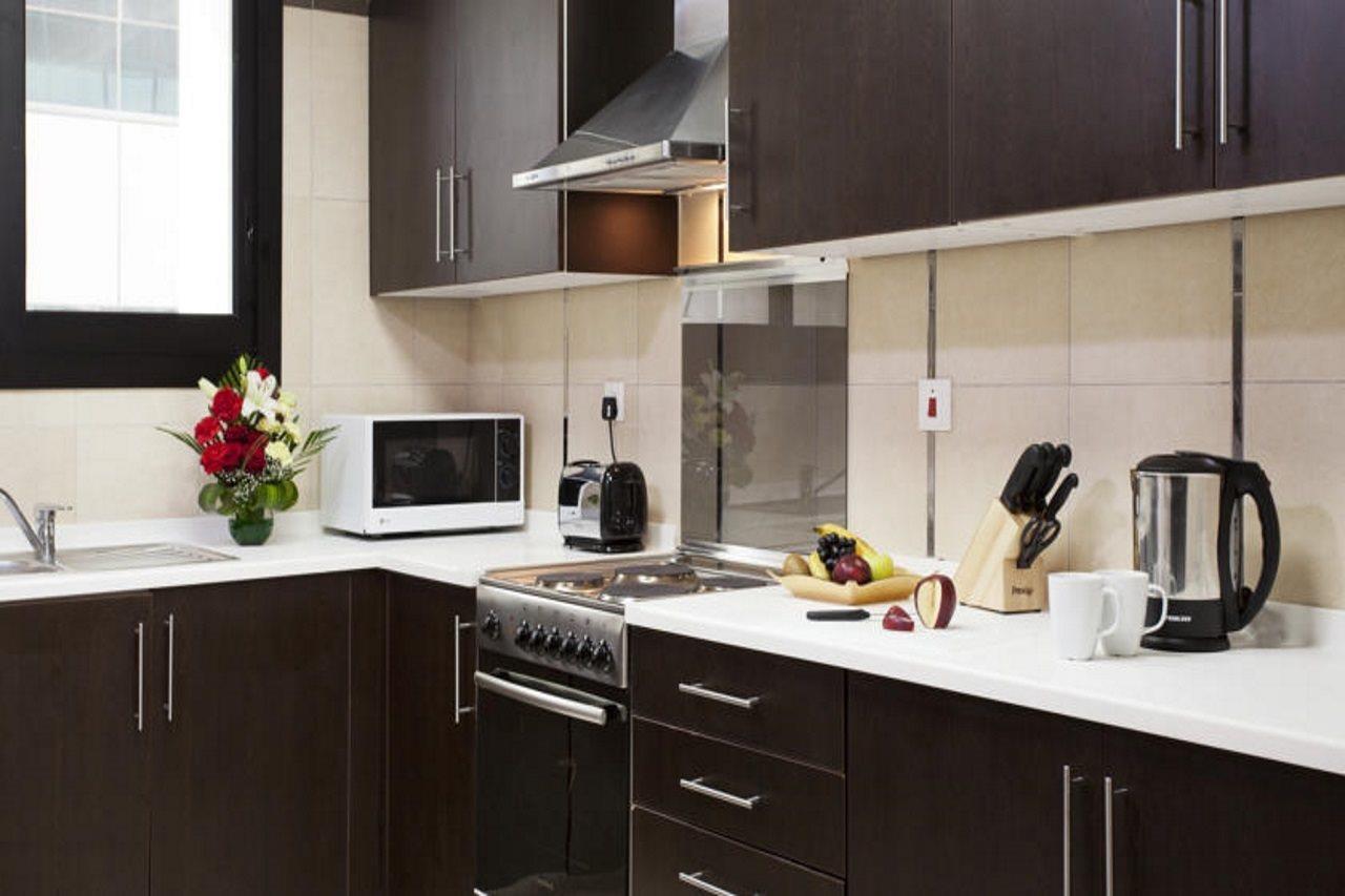 Al Waleed Palace Hotel Apartment Al Barsha Dubai Esterno foto