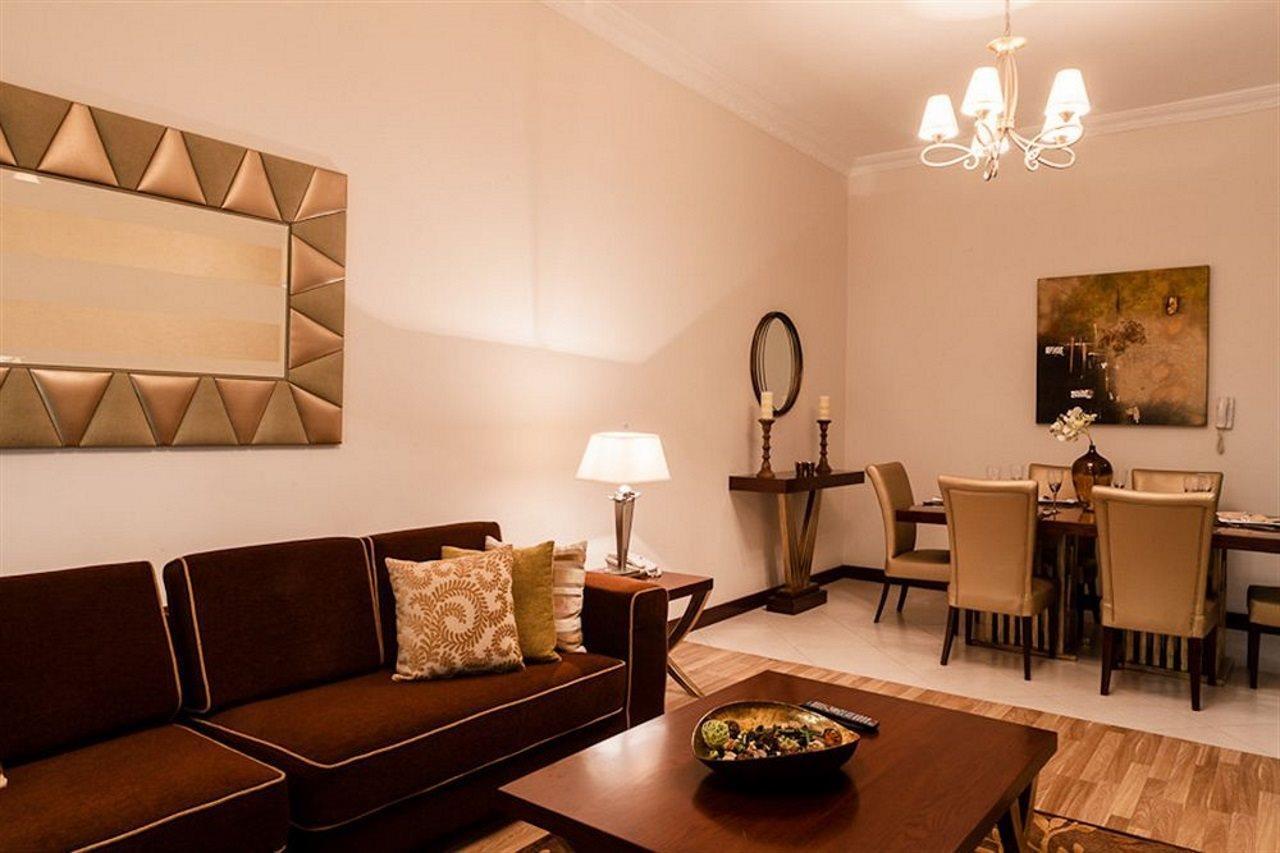 Al Waleed Palace Hotel Apartment Al Barsha Dubai Esterno foto