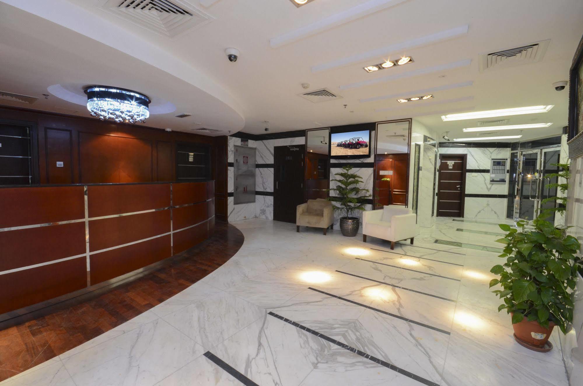Al Waleed Palace Hotel Apartment Al Barsha Dubai Esterno foto